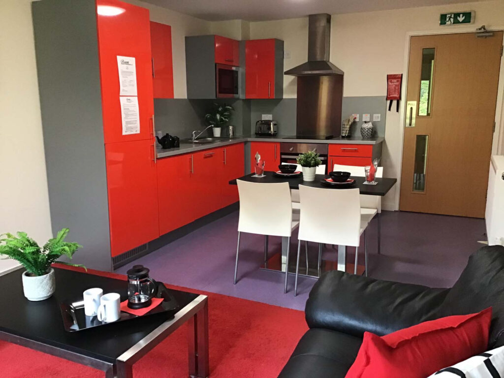  Deluxe En-Suite Kentish House  -  Canterbury Student Village  - Gallery -  5