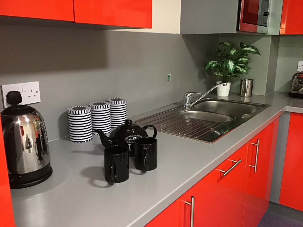  Deluxe En-Suite Kentish House  -  Canterbury Student Village  - Gallery -  3