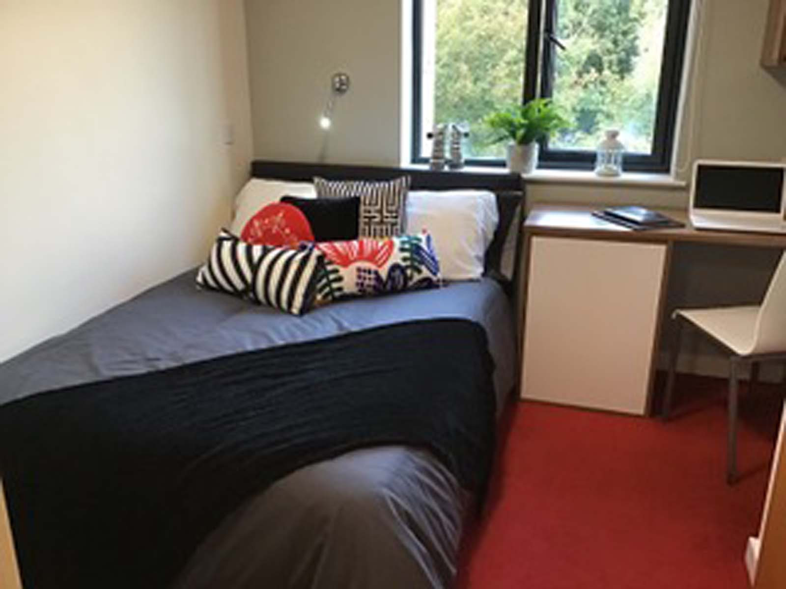  Deluxe En-Suite Kentish House  -  Canterbury Student Village  - Gallery -  15