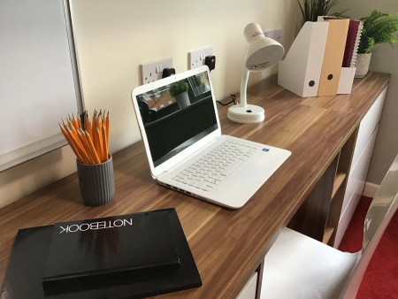  Deluxe Studio Behn Hall  -  Canterbury Student Village  - Gallery -  14