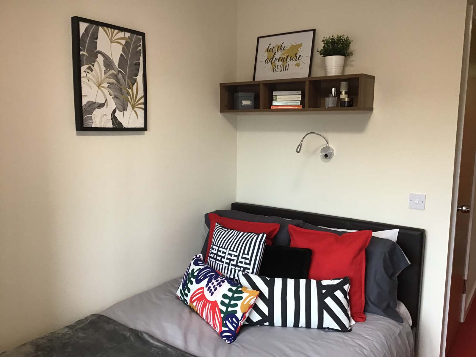  Classic En-Suite Behn Hall  -  Canterbury Student Village  - Gallery -  28