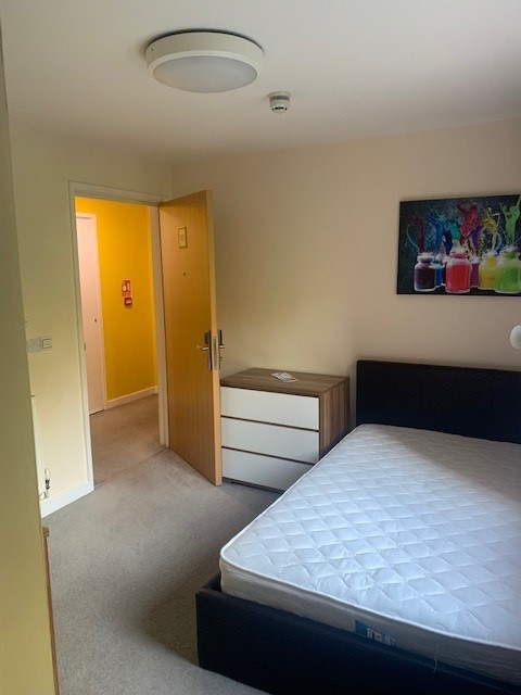  Deluxe En-Suite Behn Hall  -  Canterbury Student Village  - Gallery -  1