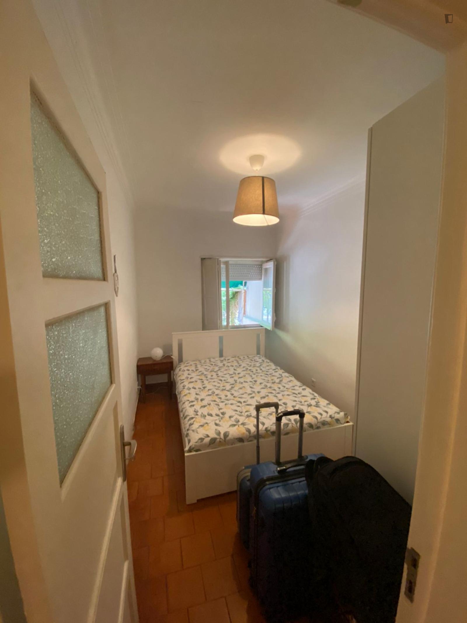 Very Nice Studio With A Back Patio, In Entre Campos - 1