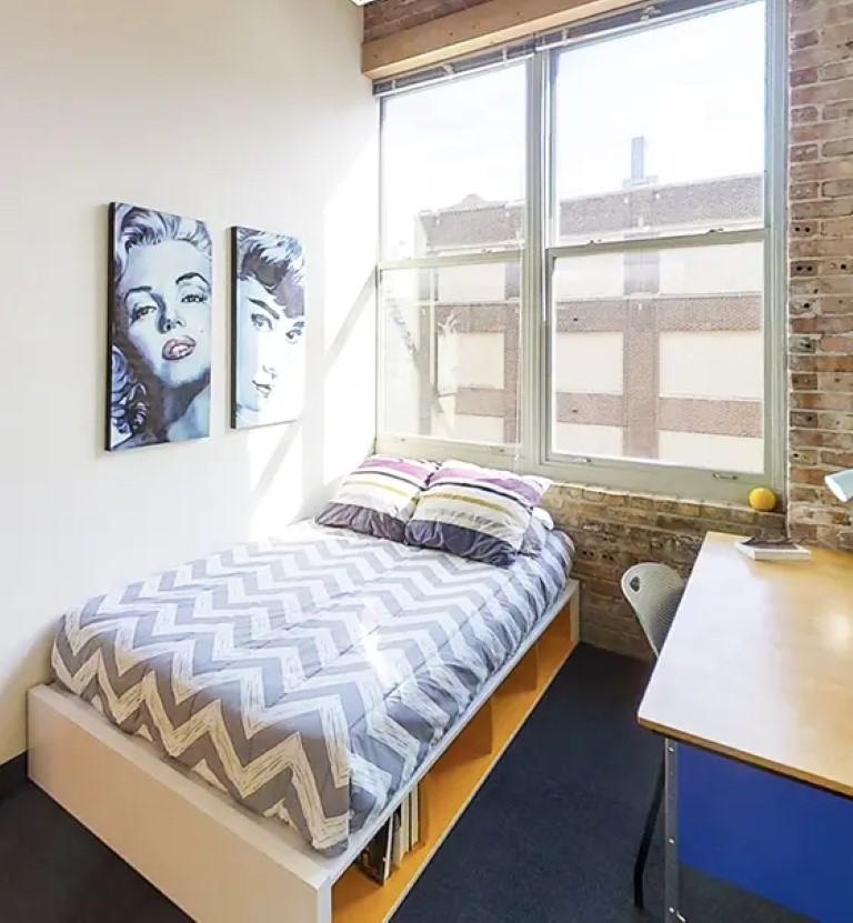  Hemingway - 1X1  -  Letterman Chicago  - Gallery -  10