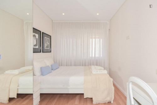 Beautiful single bedroom next to Universidade Fernando Pessoa