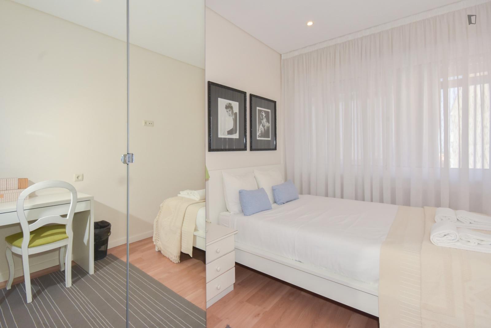 Beautiful Single Bedroom Next To Universidade Fernando Pessoa - 1