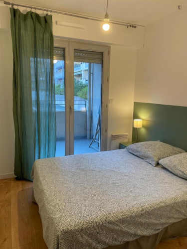 Nice 1-bedroom apartment on Avenue du Prado right next to Place Castellane