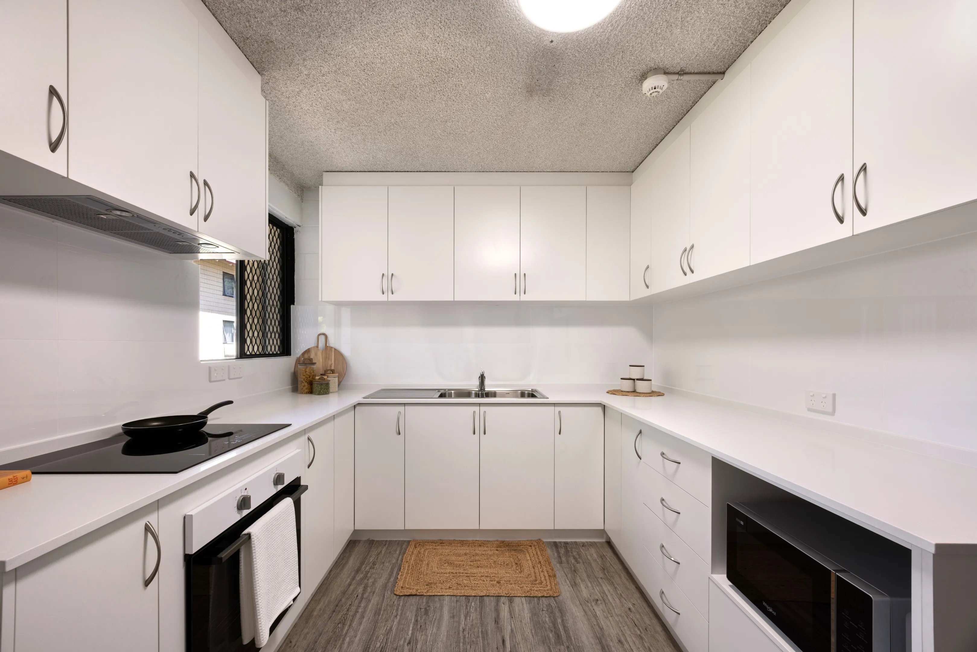  Refreshed 6 Bedroom Apartment - Jackson Road  -  UniLodge @ Curtin - Guild House  - Gallery -  6