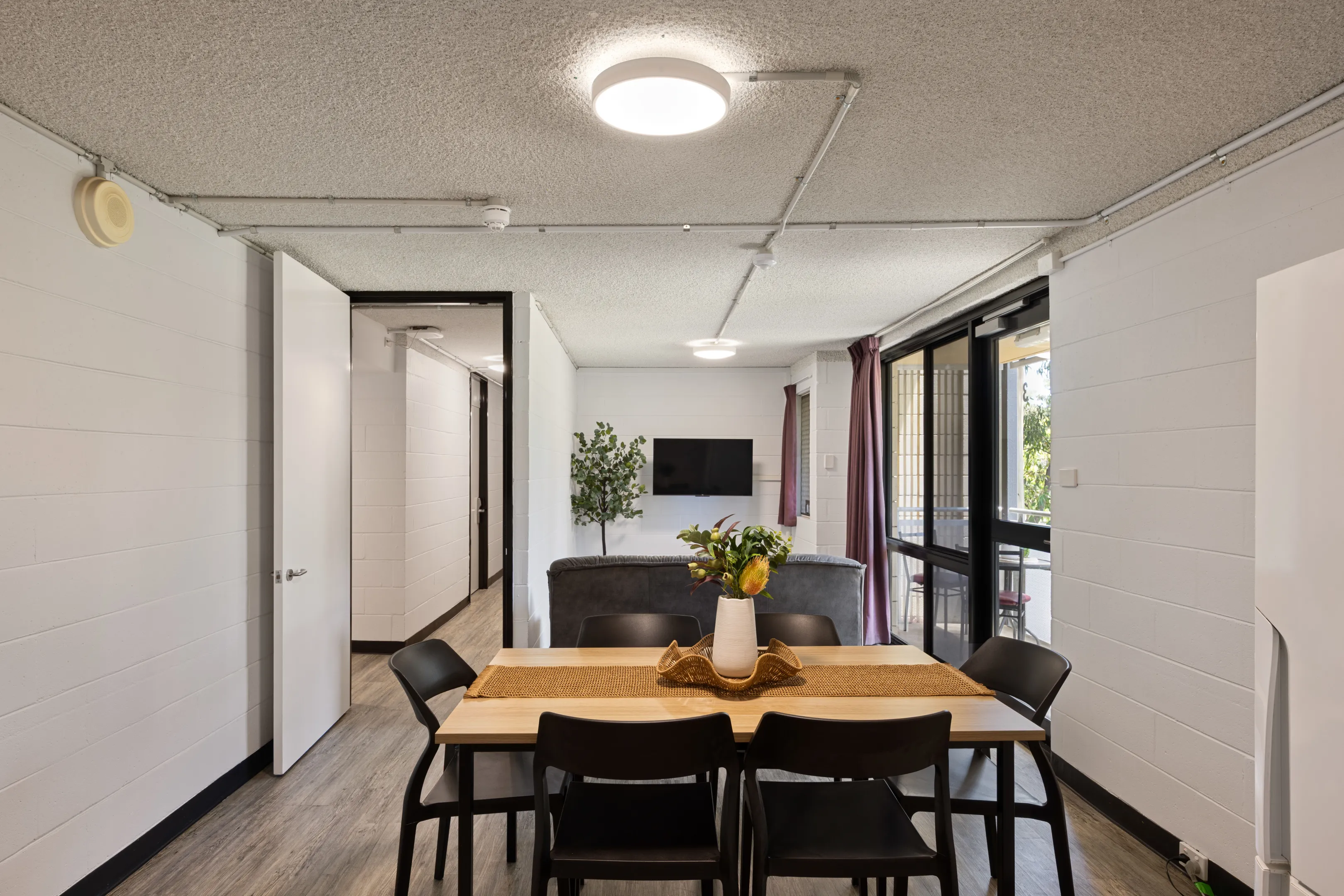  Refreshed 6 Bedroom Apartment - Jackson Road  -  UniLodge @ Curtin - Guild House  - Gallery -  5