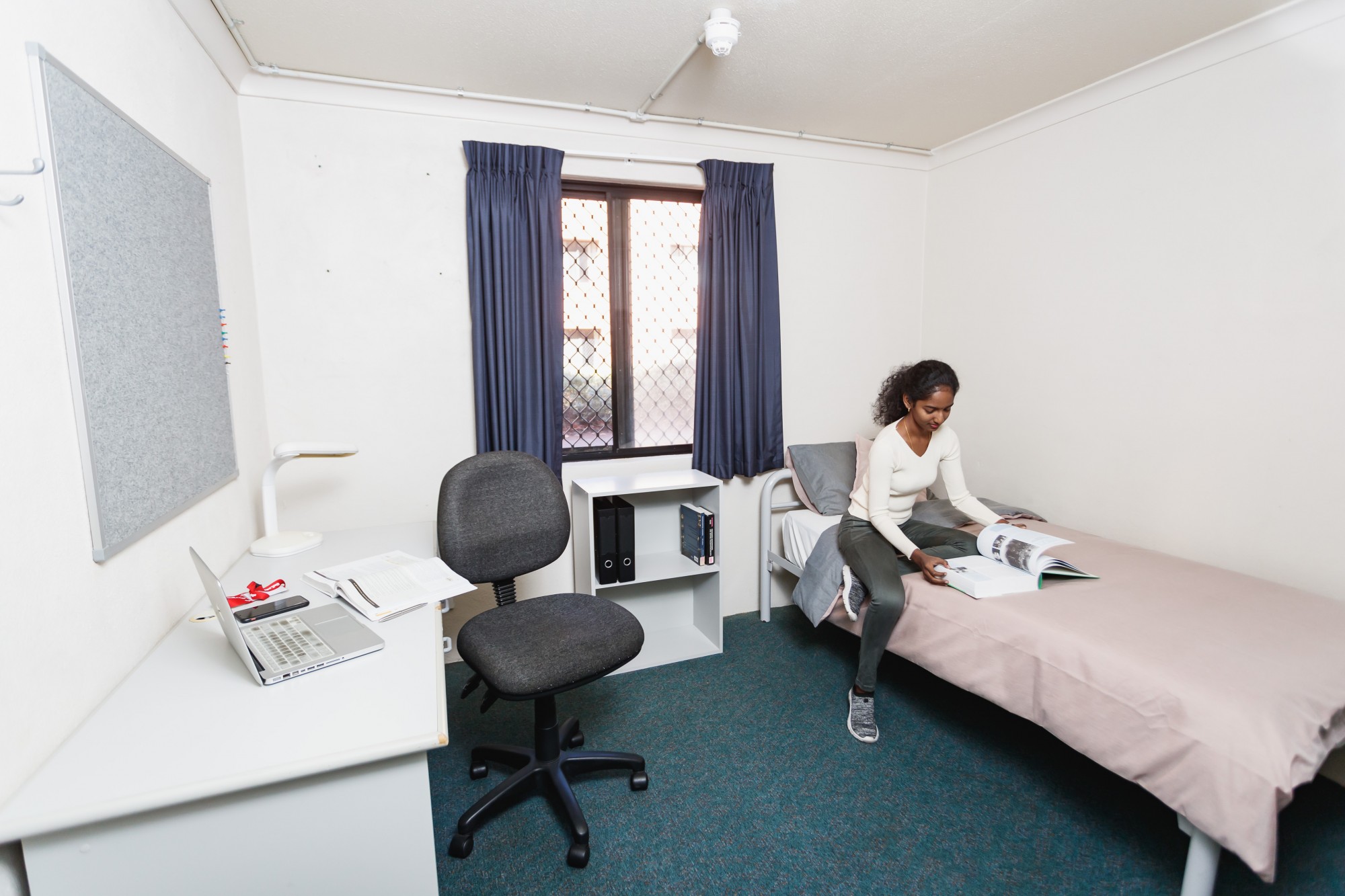  6 Bedroom Apartment - Kent Street  -  UniLodge @ Curtin - Guild House  - Gallery -  4