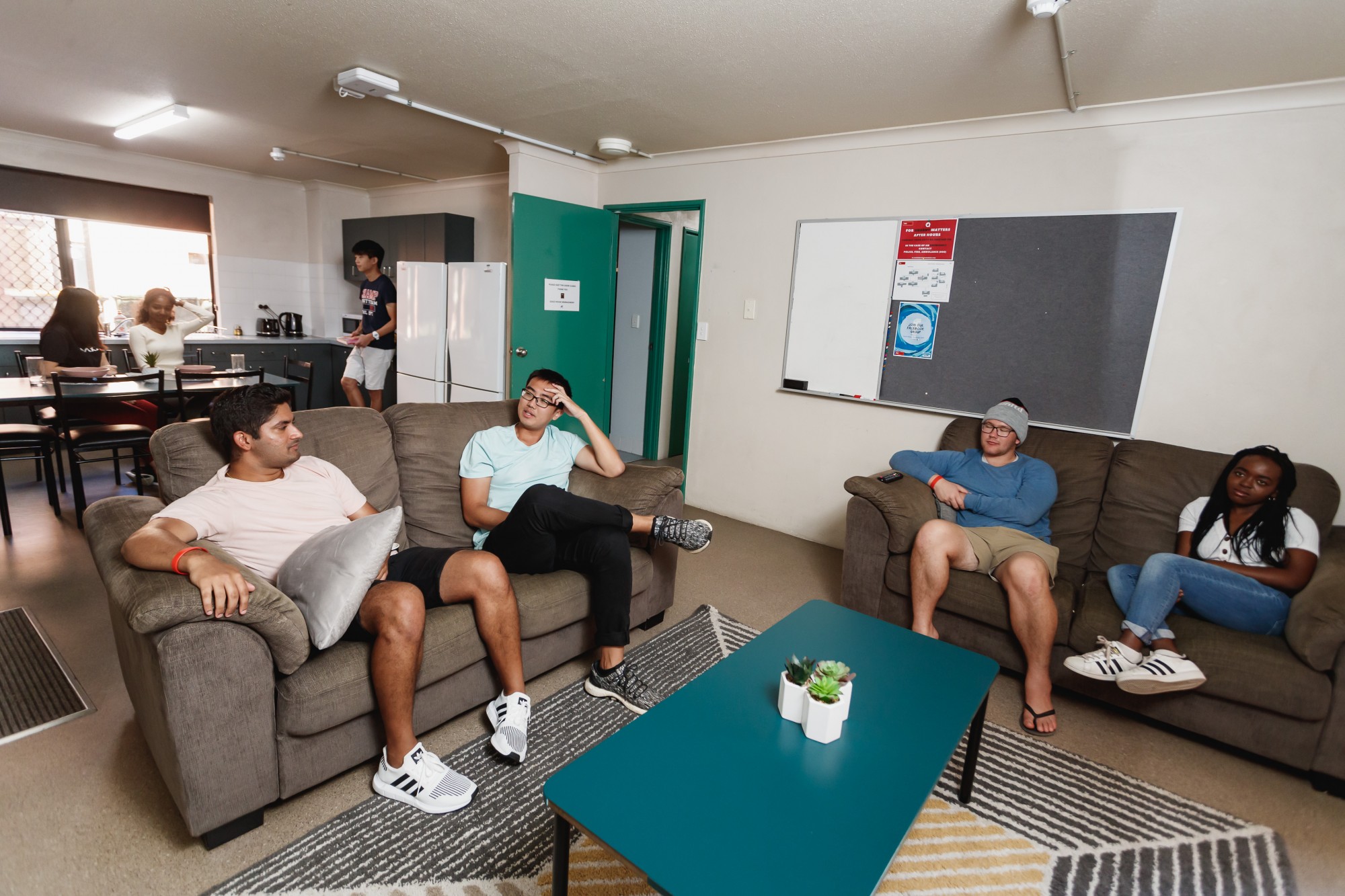  6 Bedroom Apartment - Kent Street  -  UniLodge @ Curtin - Guild House  - Gallery -  5