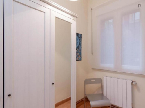 Beautiful 2-bedroom apartment close to the Santander train station