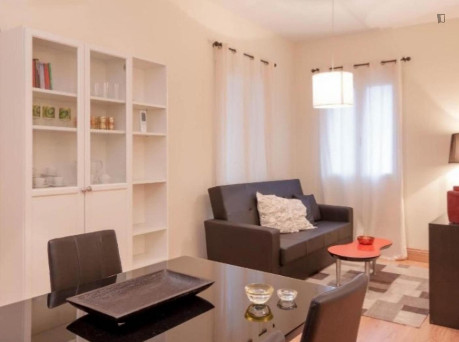 Beautiful 2-Bedroom Apartment Close To The Santander Train Station - 1