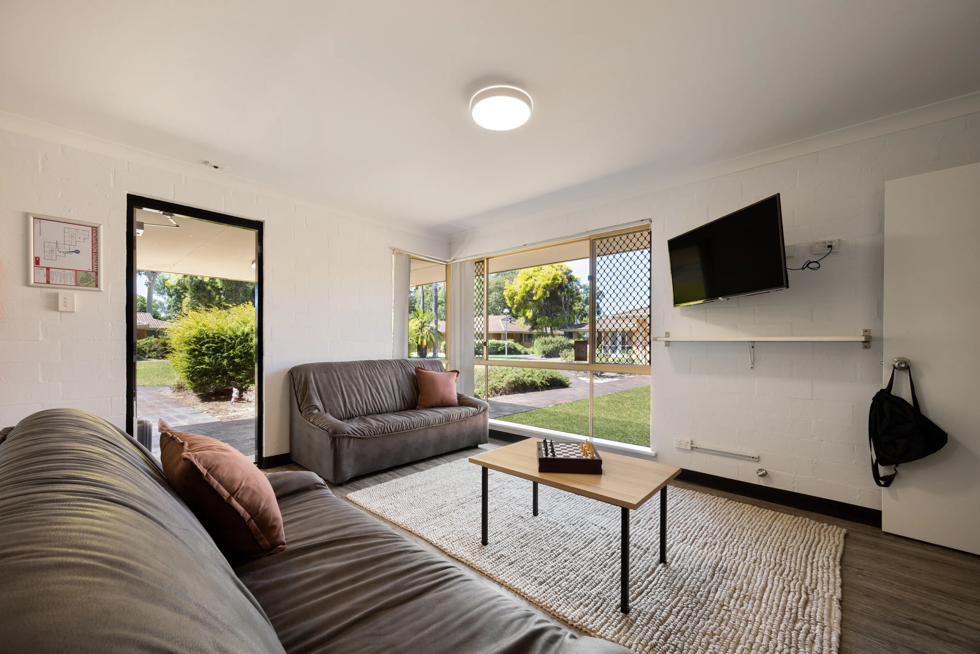  Refreshed 8 Bedroom Apartment  -  UniLodge @ Curtin - Vickery House  - Gallery -  4