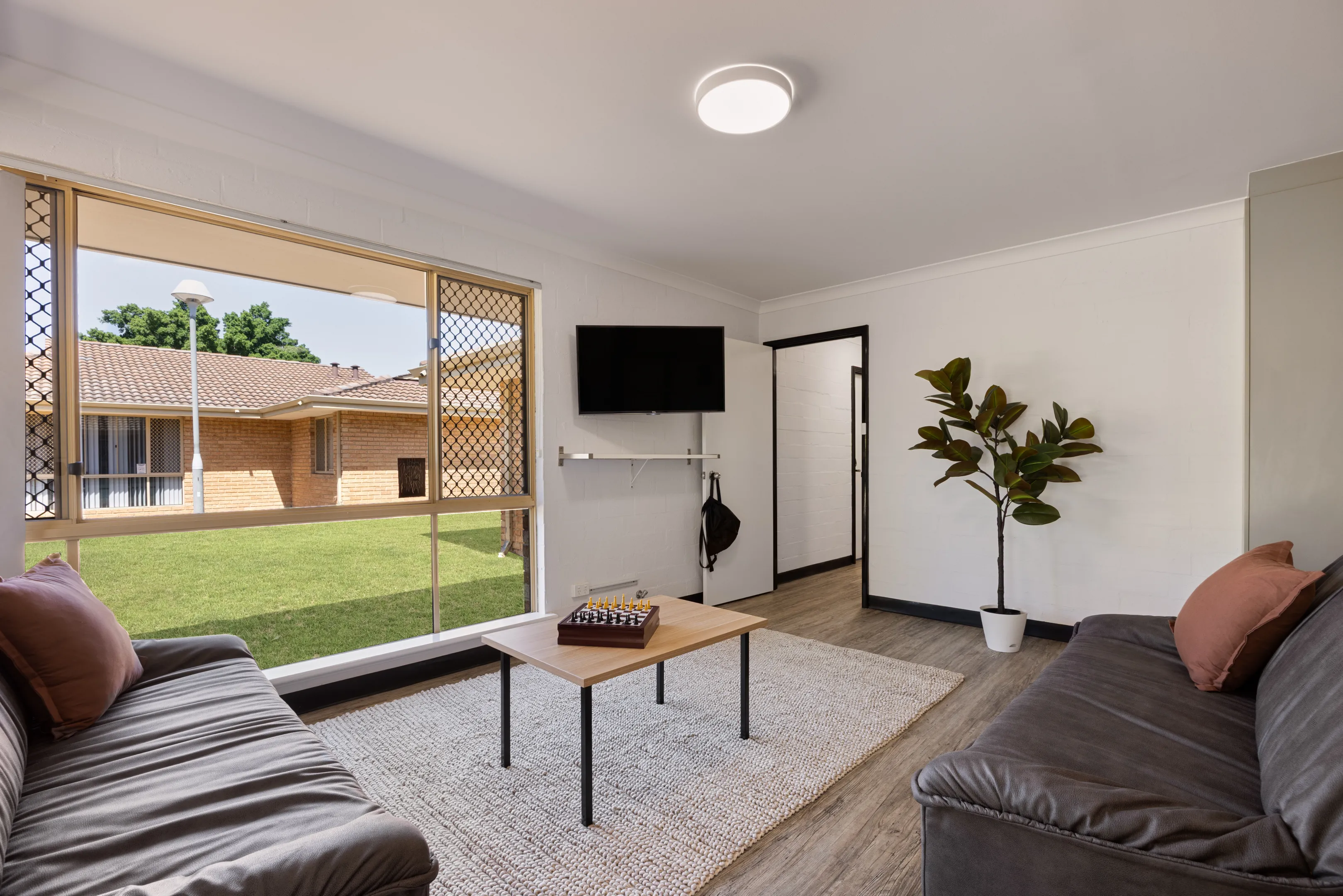  Refreshed 8 Bedroom Apartment  -  UniLodge @ Curtin - Vickery House  - Gallery -  3