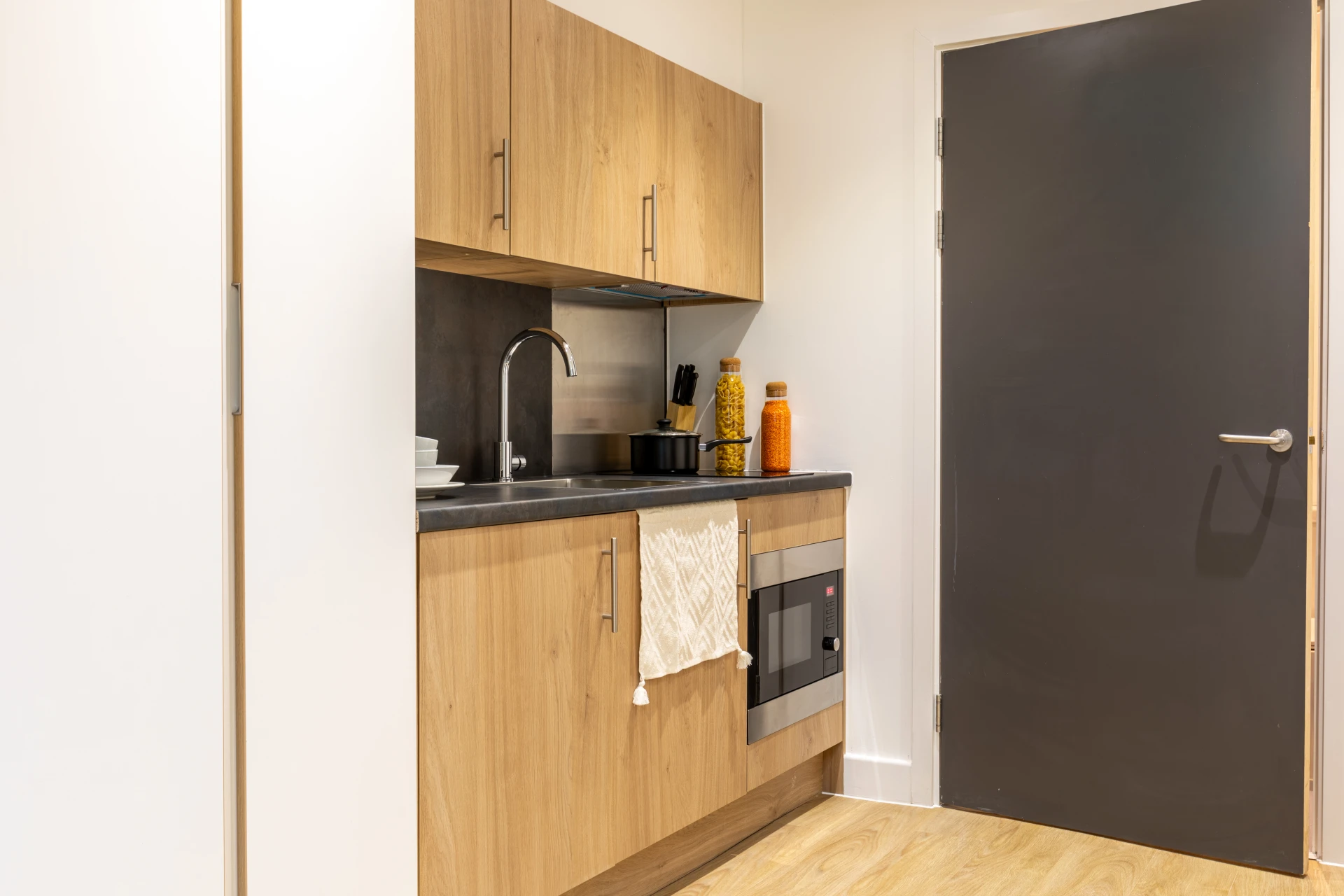  Premium Townhouse Studio  -  Elmstead Place  - Gallery -  3