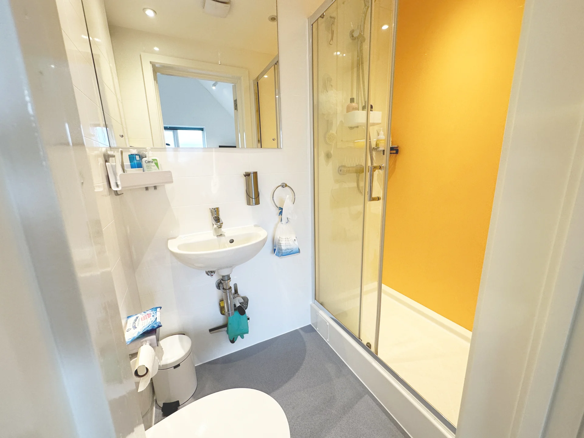 Ground Floor Premier Studio - 4