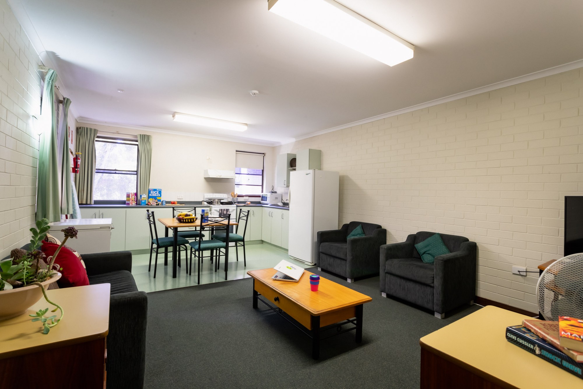 Rotary International House, Two Bedroom Apartment - UniLodge @ Curtin - Kurrajong Village - Gallery - 4