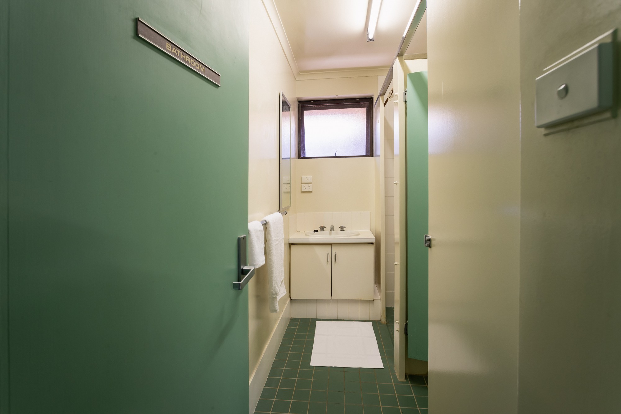  Rotary International House, Two Bedroom Apartment  -  UniLodge @ Curtin - Kurrajong Village  - Gallery -  3