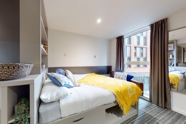 Silver Studio - Canvas City Point - Gallery - 1