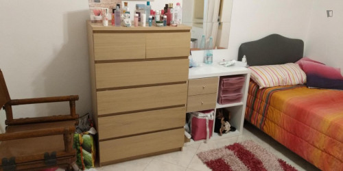 Single bedroom in a 4-bedroom apartment near Piazza Don Luigi Sturzo