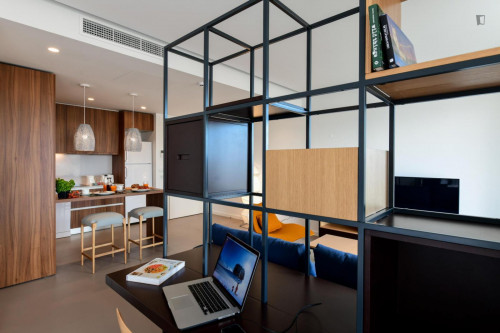 Studio in a residence near Jardim do Campo Pequeno - Gallery - 9