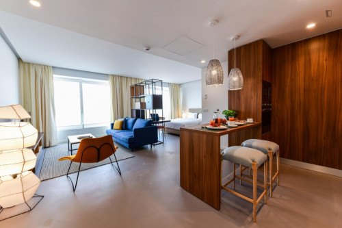 Studio in a residence near Jardim do Campo Pequeno - Gallery - 7