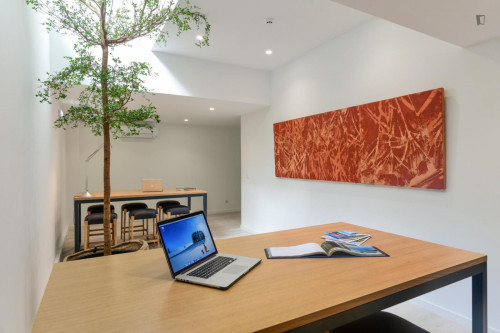 Studio in a residence near Jardim do Campo Pequeno - Gallery - 22