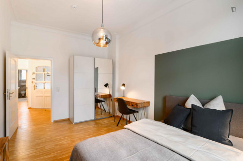 Nice double bedroom close to Leipziger Platz