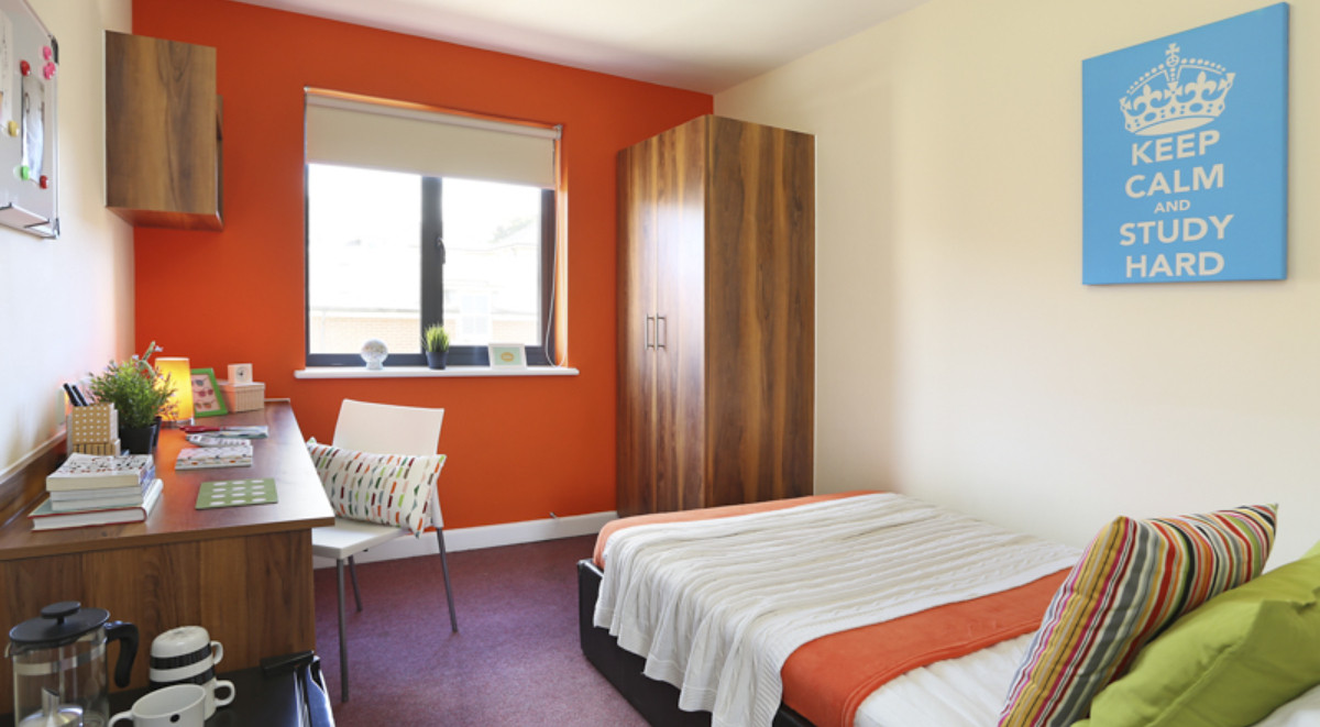  Deluxe En-Suite - Tallis Court  -  Canterbury Student Village  - Gallery -  4