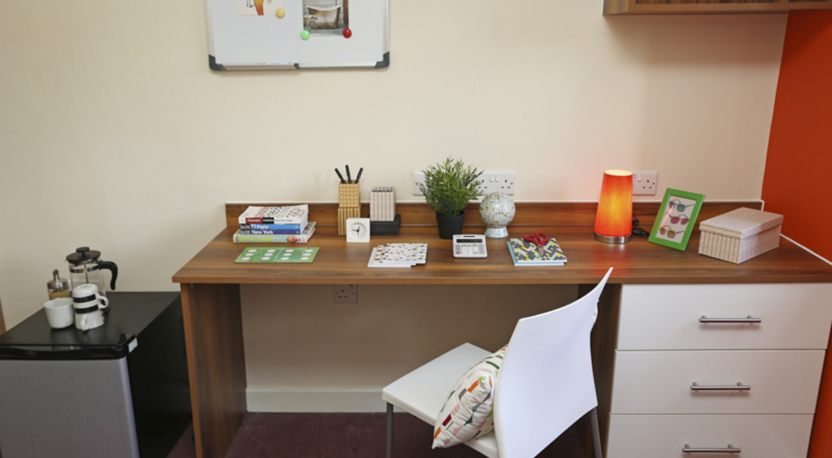  Deluxe En-Suite - Tallis Court  -  Canterbury Student Village  - Gallery -  3