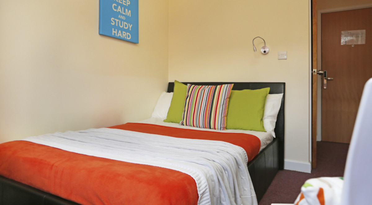  Deluxe En-Suite - Tallis Court  -  Canterbury Student Village  - Gallery -  1