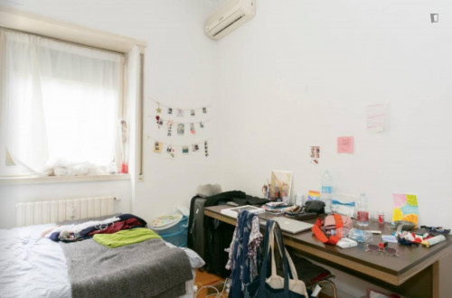 Double bedroom in a 4-bedrooms apartment