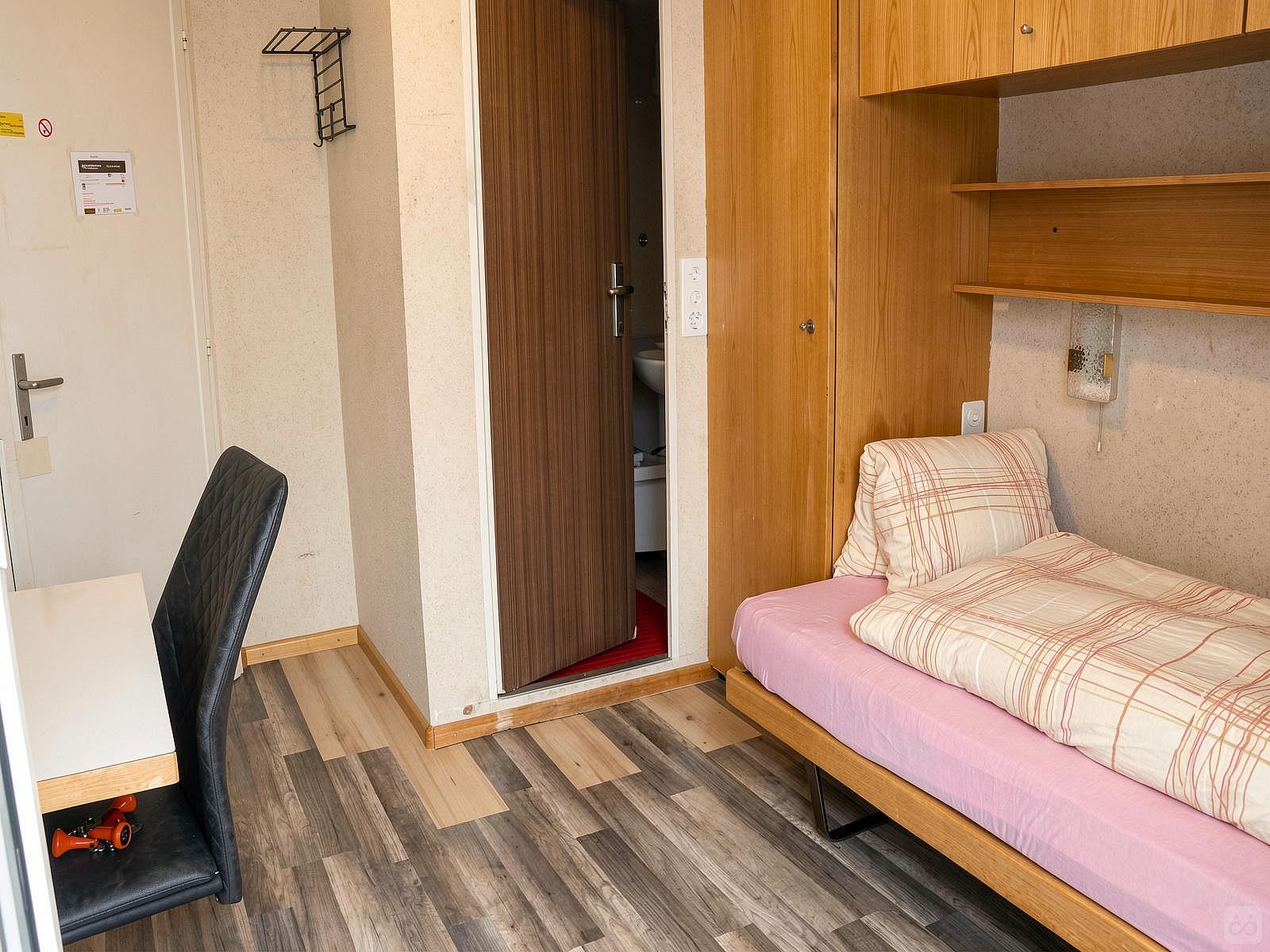 Private Room With Private Bathroom - 3