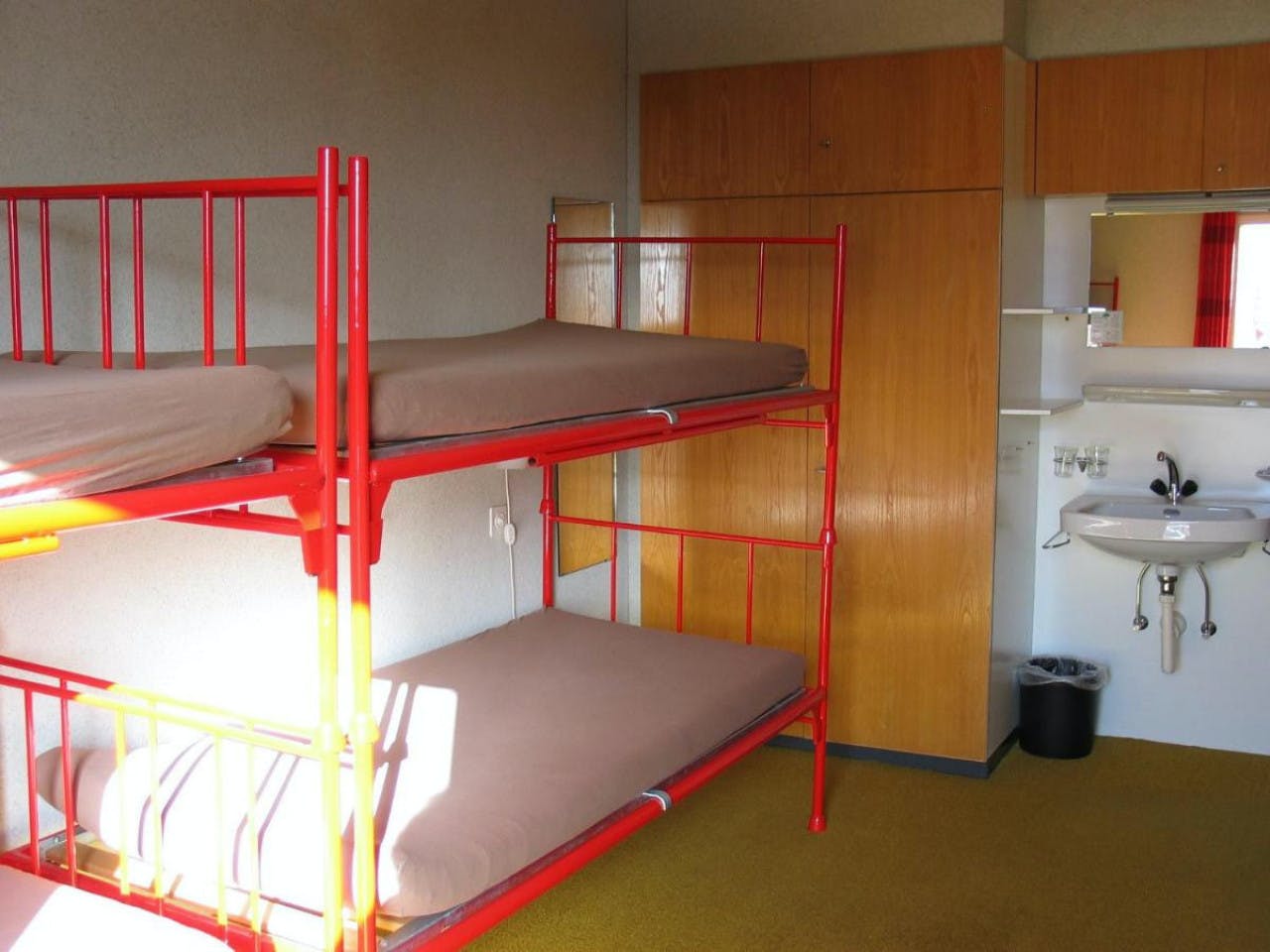  Bed In A 4-Bed Gender Separated Room  -  Vibrant Cozy House  - Gallery -  2