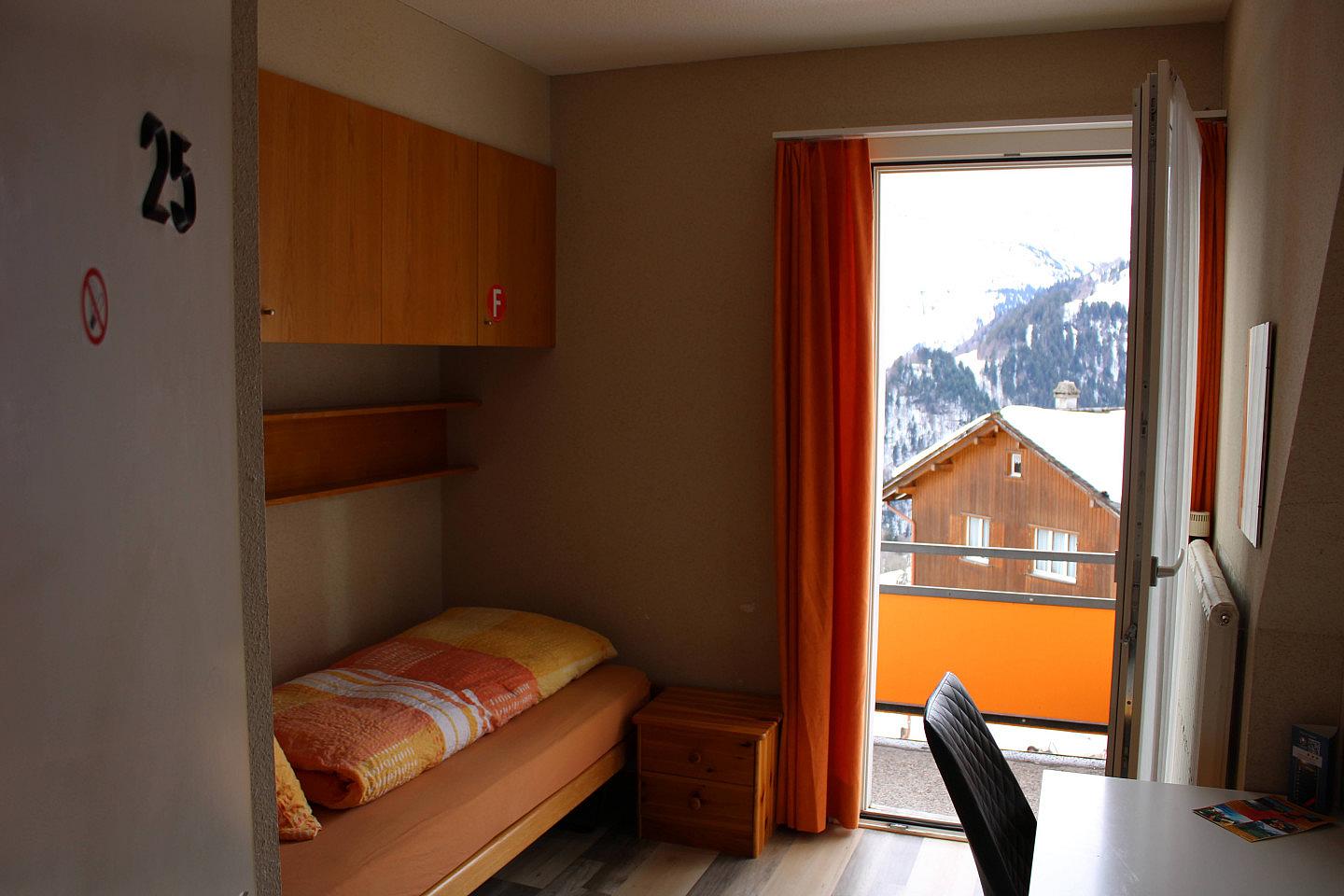  Private Room With Private Bathroom  -  Vibrant Cozy House  - Gallery -  22