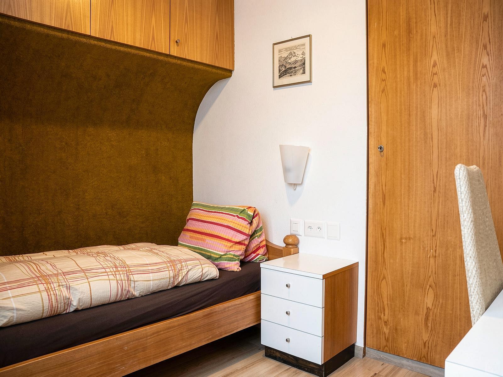  Private Room With Shared Bathroom  -  Vibrant Cozy House  - Gallery -  18
