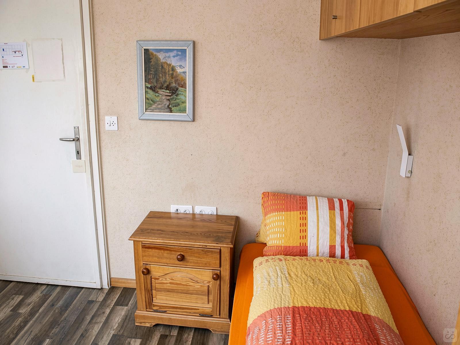  Private Room With Shared Bathroom  -  Vibrant Cozy House  - Gallery -  16