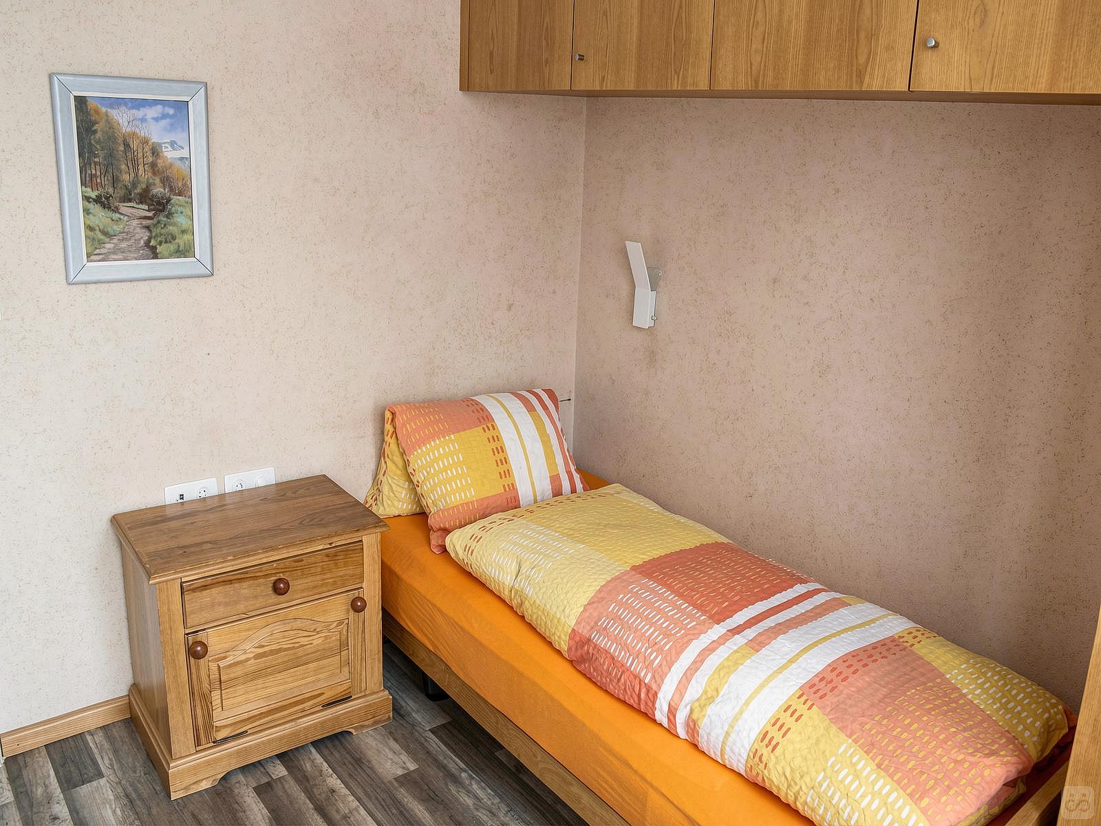  Private Room With Shared Bathroom  -  Vibrant Cozy House  - Gallery -  17
