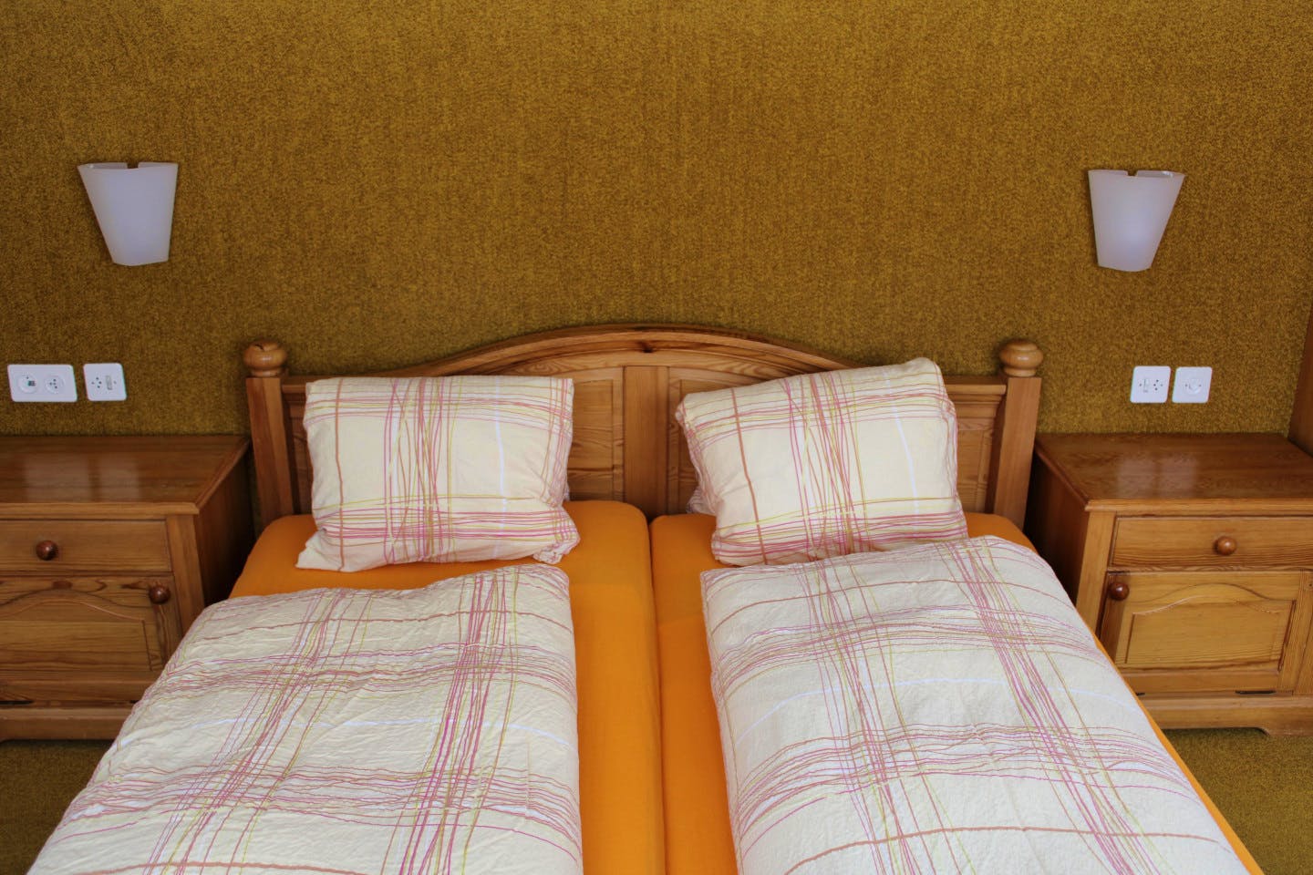  Double Room With Private Bathroom  -  Vibrant Cozy House  - Gallery -  13