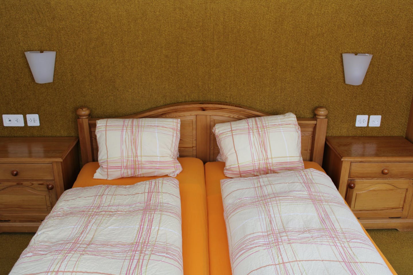  Double Room With Private Bathroom  -  Vibrant Cozy House  - Gallery -  3