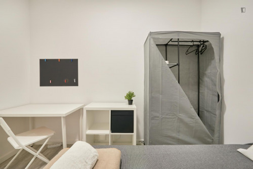 Inviting single bedroom in student-popular Arroios - Gallery - 5
