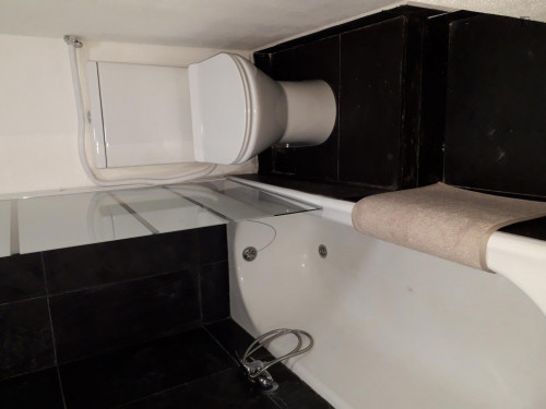 Very nice double bedroom in Paço de Arcos