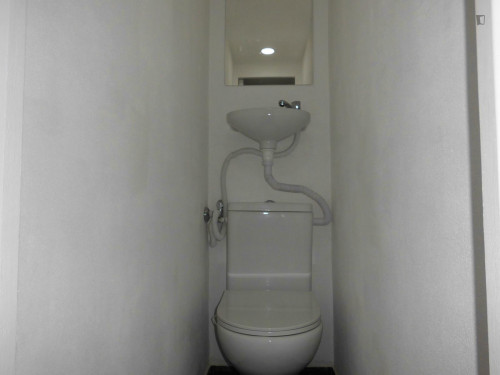 Very nice double bedroom in Paço de Arcos