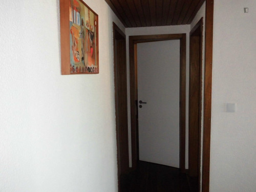 Very nice double bedroom in Paço de Arcos - Gallery - 9