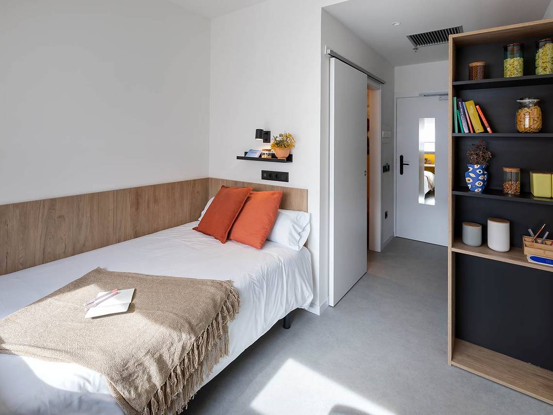Single Basic - Bermejales - Gallery - 1