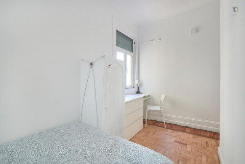 Nice double bedroom in Marquês de Pombal