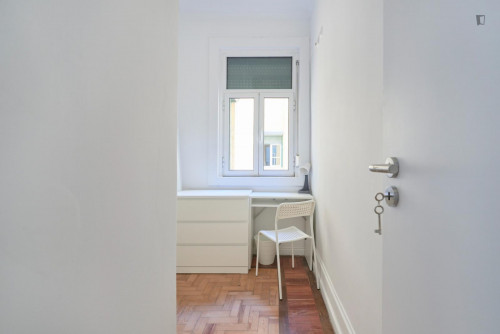 Nice double bedroom in Marquês de Pombal - Gallery - 5