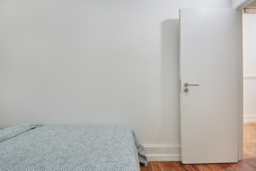 Great double bedroom in Marquês de Pombal