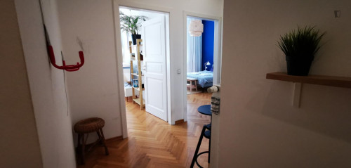 Apartment in Hipster area 2min walk Metro/Tram